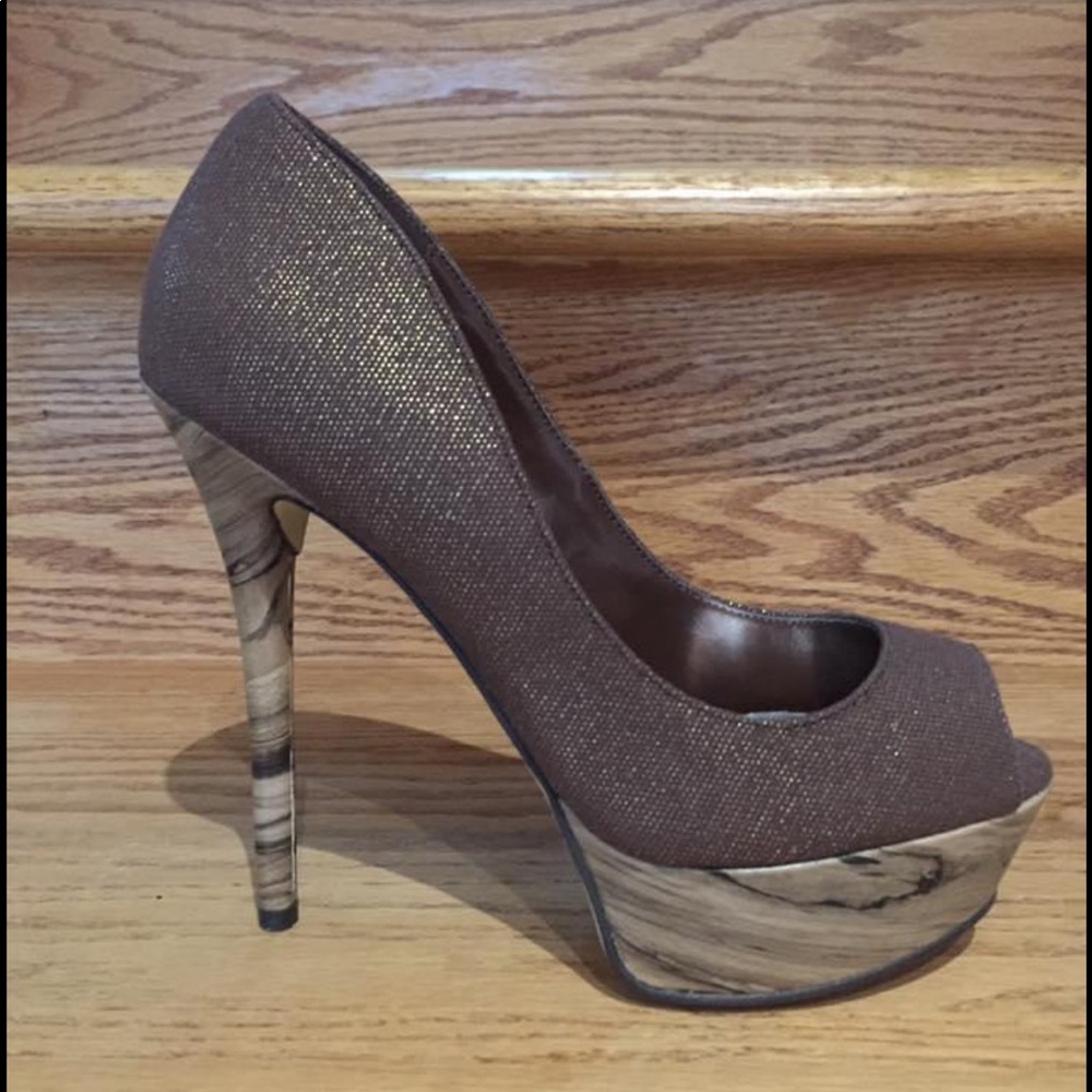 JustFab Sparkly brown platforms with wood looking heel and platform, Size 6